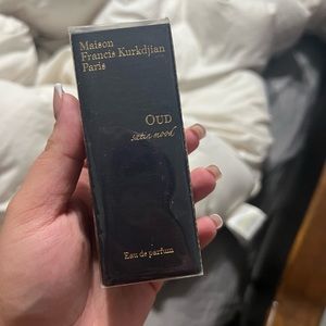 Maison Francis kurkdjian Paris OUD satin mood perfume